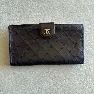CHANEL authentic CC logo quilted leather wallet purse
